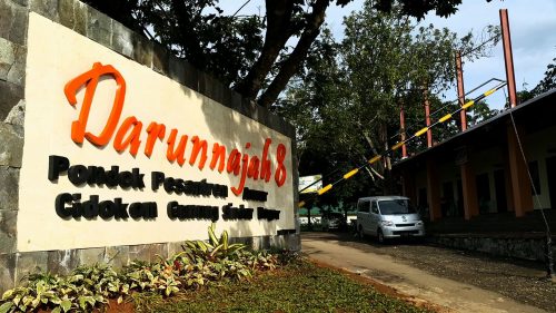 Pondok Pesantren Darunnajah 8 Cidokom